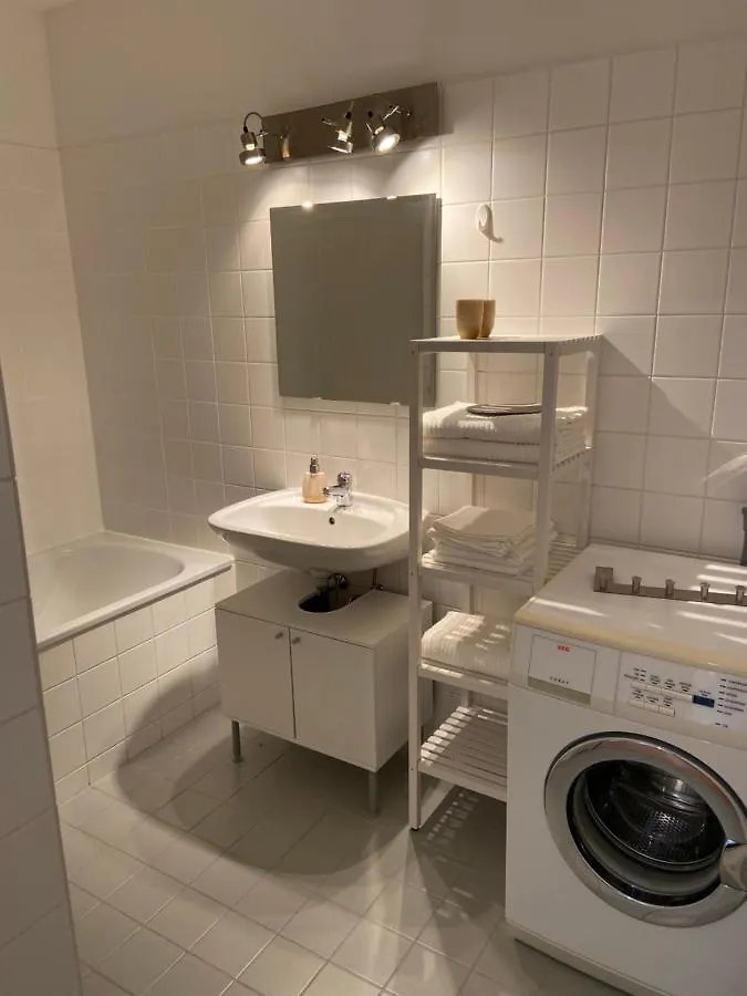 Bright Apartment With A Free Parking Garage @ Wienerberg