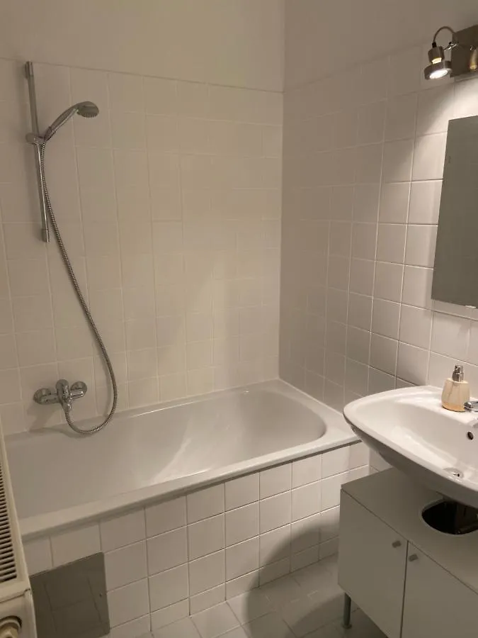 Bright Apartment With A Free Parking Garage @ Wienerberg